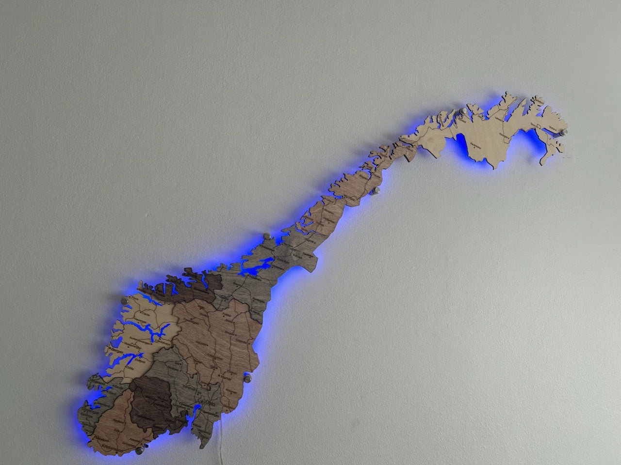 Eksklusiv Norge i tre – 3D veggkart (med LED-baklys)